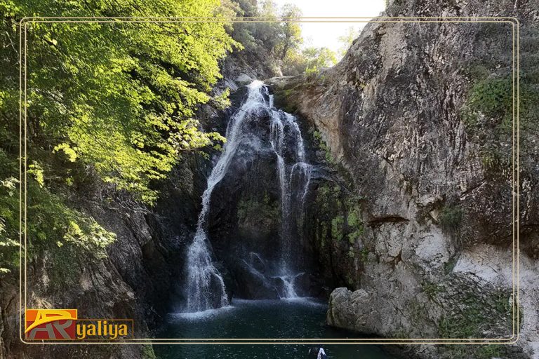 دليل السياحة في يلوا وازميت أجمل الوجهات لرحلة لا تُنسى في أحضان الطبيعة